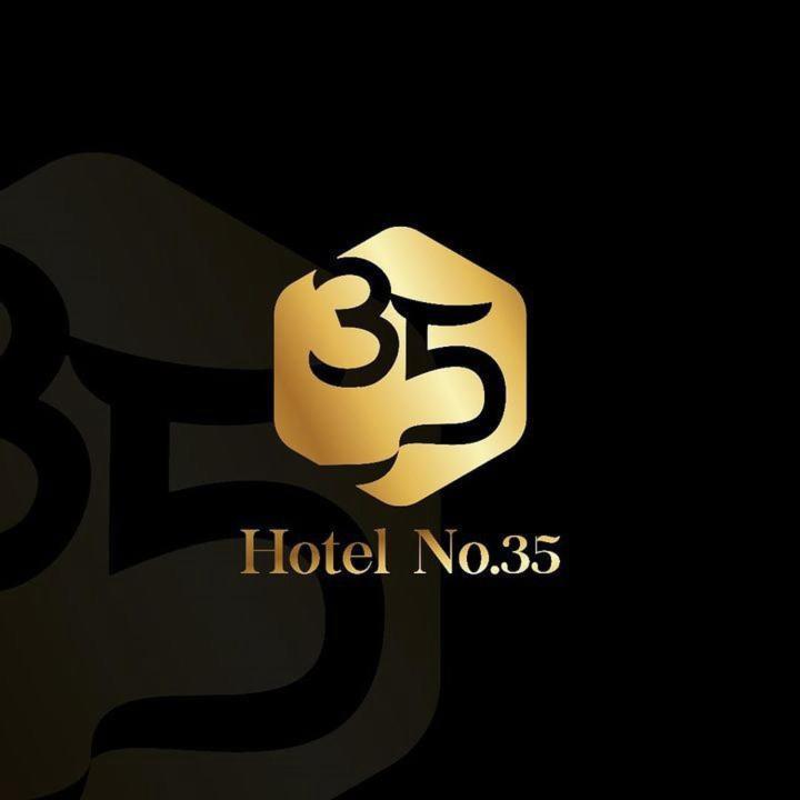 Hotel 35 Embassy Лагос Екстериор снимка