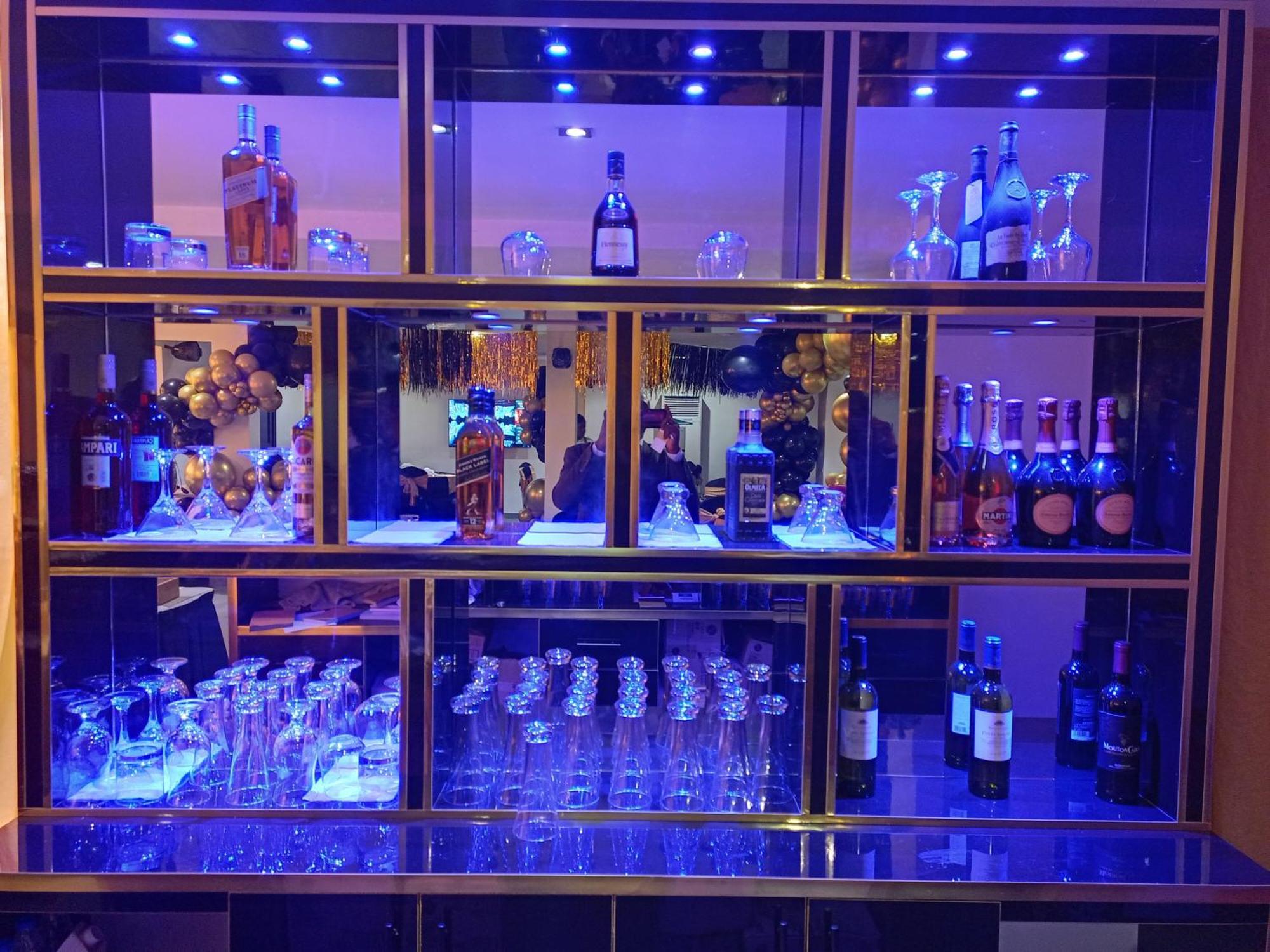 Hotel 35 Embassy Лагос Екстериор снимка